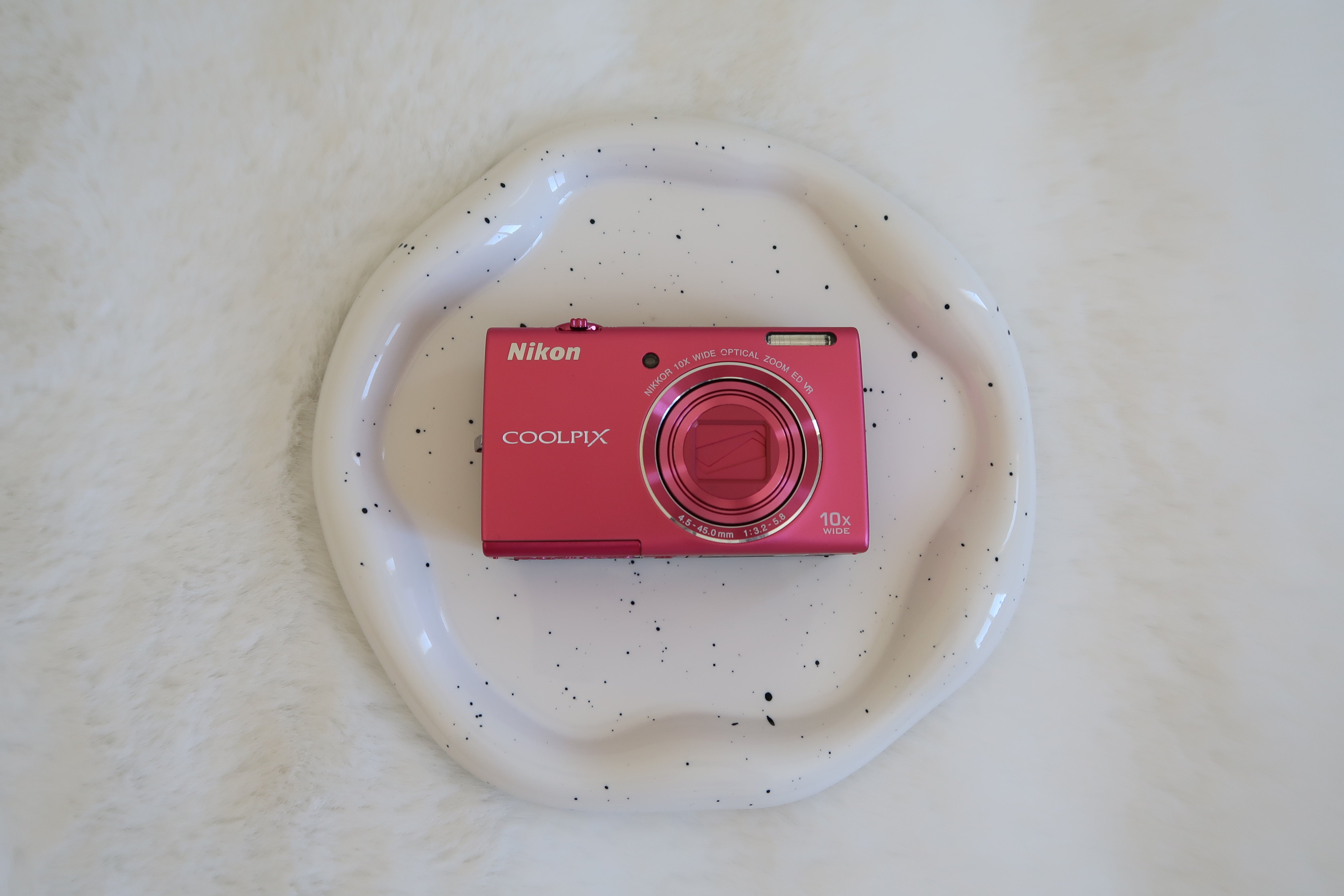 Nikon Coolpix S6200 Pink Digital Camera